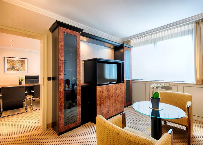 Leonardo Frankfurt South Hotel 4*