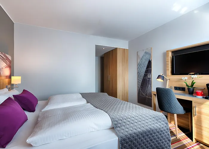 Hotel Leonardo Frankfurt South 4*