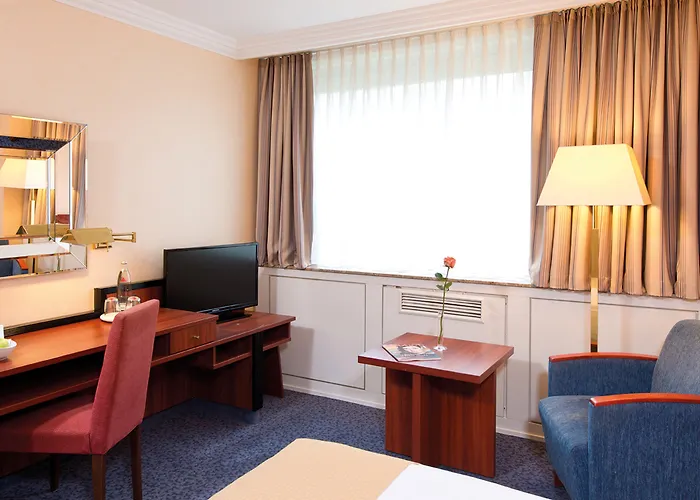 Hotel Leonardo Frankfurt South 4*