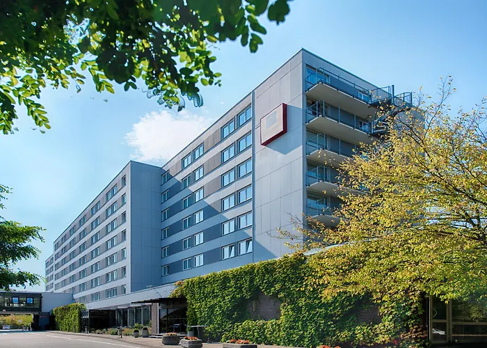 Hotel Leonardo Frankfurt South 4*