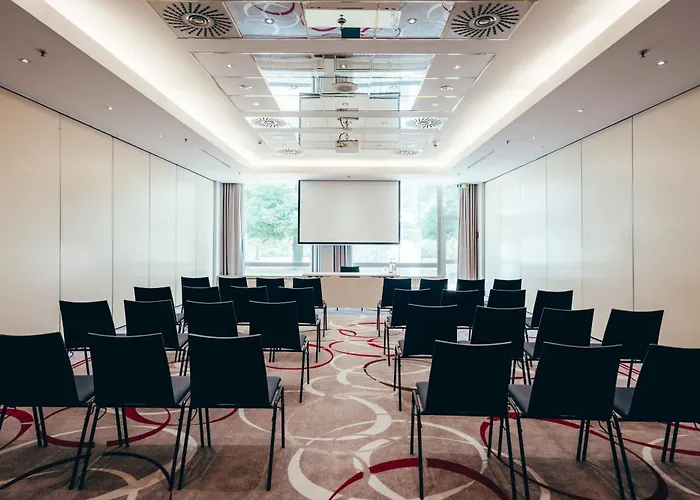 Hotel Leonardo Frankfurt South 4*