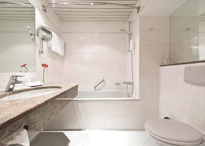 Leonardo Frankfurt South Hotel 4*