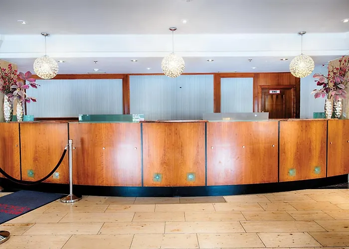 Hotel Leonardo Frankfurt South 4*